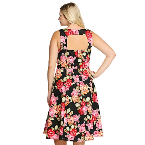 1 Left! Sz 22 Torrid Open Back Floral Dress - Picture 3 of 4